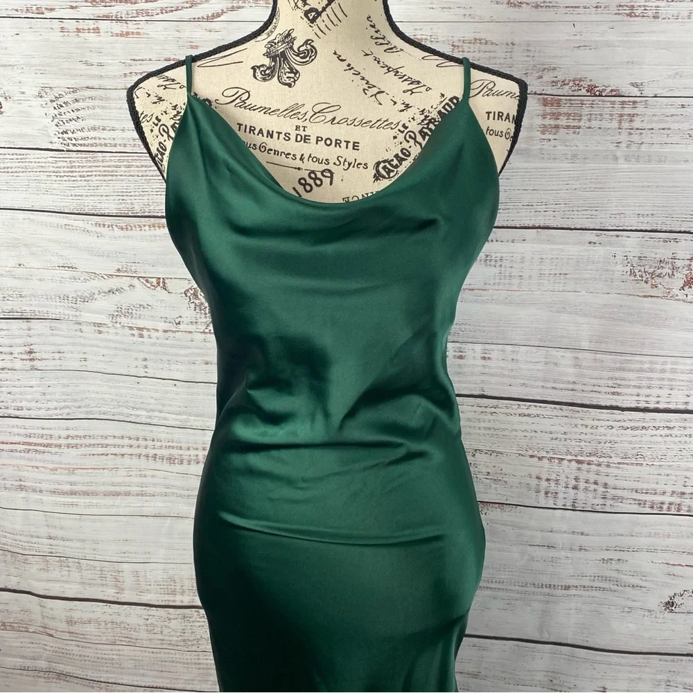 PETAL + PUP EMERALD GREEN LOW CUT BACK SILKY SIZE 4 HIGH LOW HEM DRESS - Picture 3 of 12